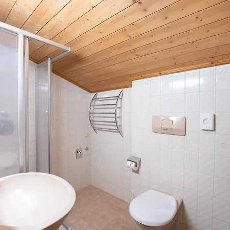 Appartementhaus Landhaus Alpenjuwel Appartement *